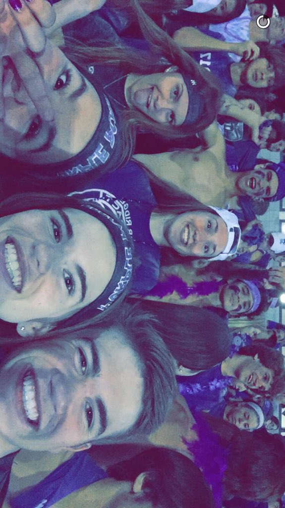 sierrasilvaa's tweet photo. Love the Ridge๐๐๐ #playoffsbabyyyy #BeatLecanto https://t.co/Y2ObDOi6BB