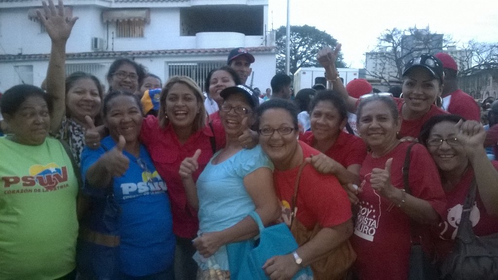 Con alegria Mujeres revolucionarias resteadas con Amor! Inicio de campaña circuito #2 <a href="/SumireFerrara/">Sumiré Ferrara</a> <a href="/PedroBlancoAN/">Pedro Blanco</a>