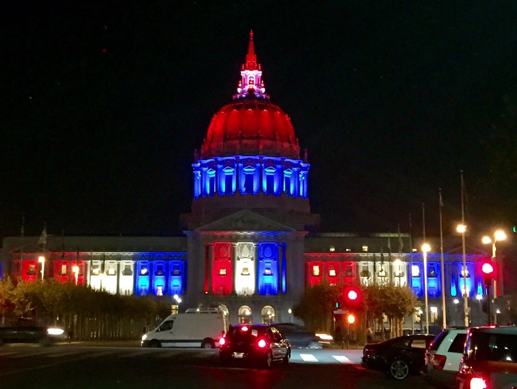 abc7newsbayarea's tweet photo. SF City Hall is lit in blue, white, red in a show of support for victims of #ParisAttacks: https://t.co/i95CTJg1v3 https://t.co/iUG8VV4viG
