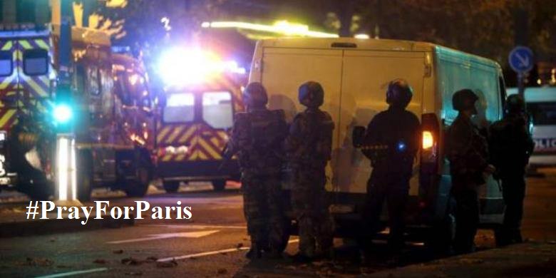ibleew's tweet photo. "@MemeComicIndo: Semoga insiden yang terjadi di Paris cepat selesai #PrayForParis https://t.co/Se6JHdfw9Y"