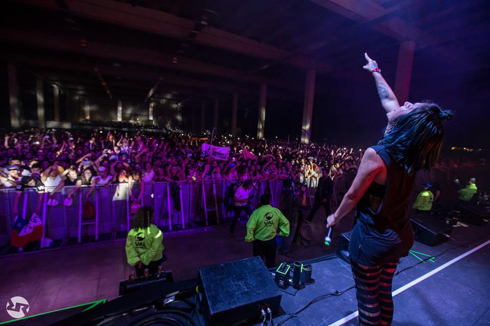 ChileKrewella's tweet photo. Krewella | Creamfields Chile 2015 🙌❤ https://t.co/yIRMtGTcfh