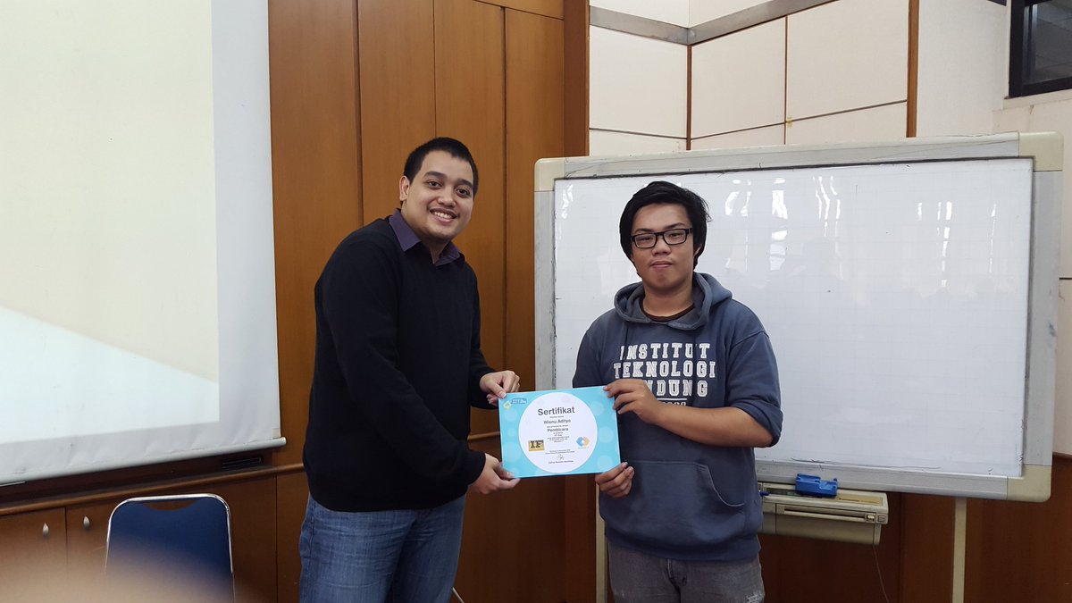 aditcuz's tweet photo. Another session sama anak-anak @HMIF_ITB , kali ini ngisi tentang B2B Marketing &amp; Personal Branding :) https://t.co/Dm2xLjAtRP