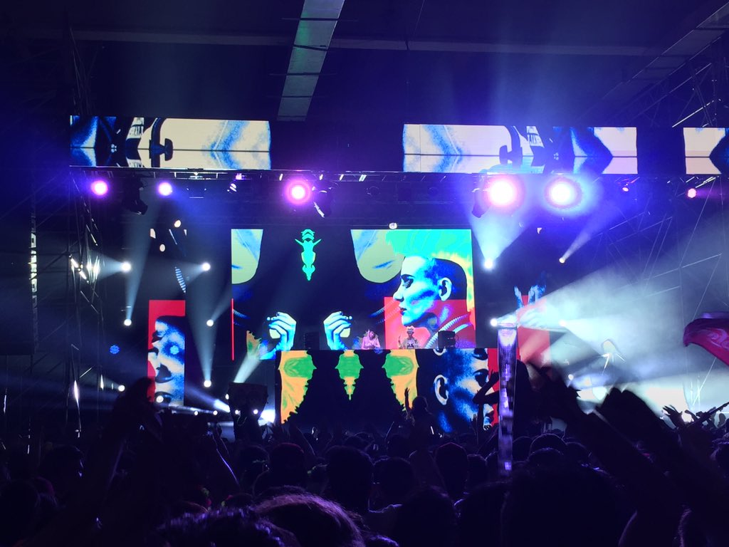 maginwalo's tweet photo. With @nervomusic ! At #creamfields2015 Chile 🙌🏻 https://t.co/e3UQf0NeFV