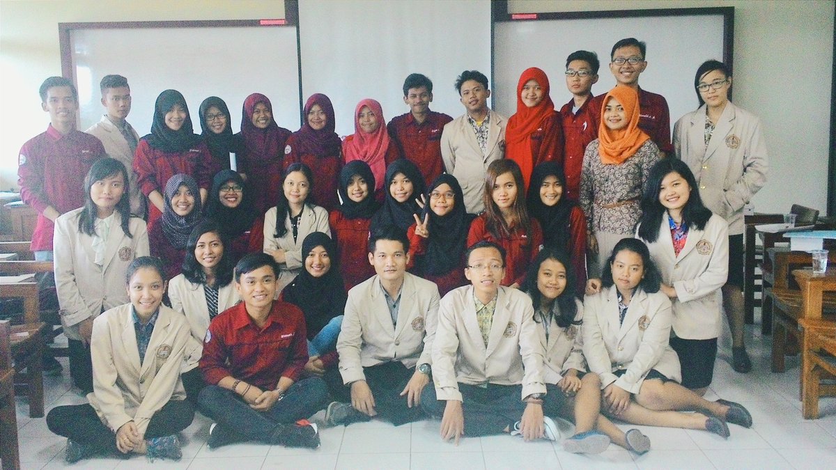 himapbsiuny's tweet photo. Terima kasih kawan-kawan @HMPS_PBSI yang telah menyambut kami dgn sgt baik! Smg silaturahmi akn terus berjalan ya😊 https://t.co/uxRlE0C9wp