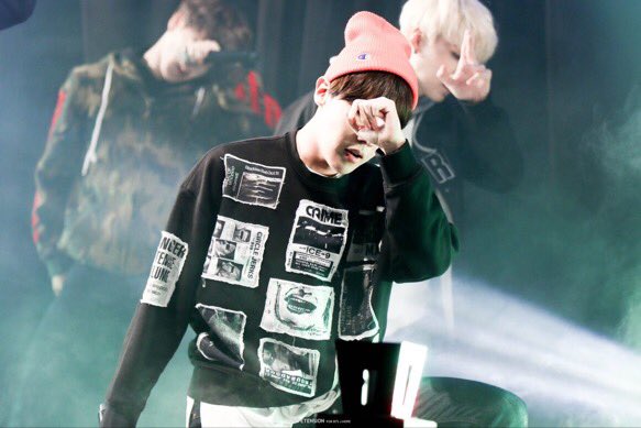 BTS_National's tweet photo. HQ) 151106 J-Hope @ Hope Concert
Hopetension_218 #제이홉 @BTS_twt #방탄소년단 https://t.co/HFCCt2u1jG
