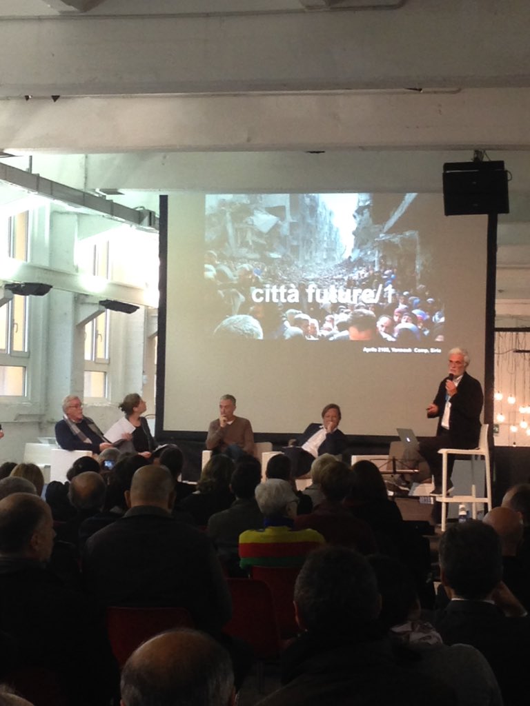 martacorubolo's tweet photo. da Experimentdays al Futuro delle città. Si conclude oggi la #collaborativeweek 8 giorni bellissimi #xdaysmi15 https://t.co/W4rMIkcnZm