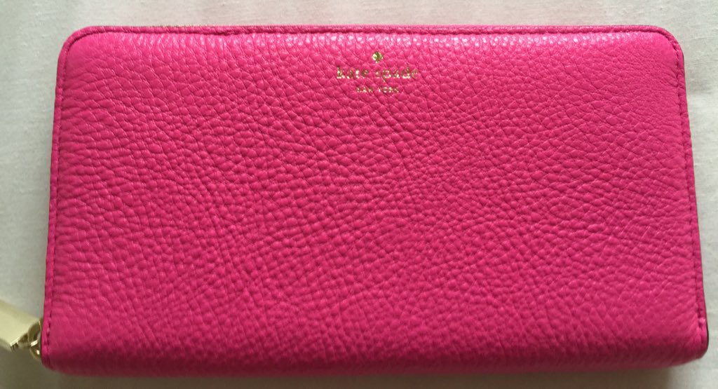 anisha_x's tweet photo. Like Kate Spade? Have a look at this. Kate Spade Wallet. https://t.co/TnupJWS9Gy #katespade#pink#wallet#christmas https://t.co/3H9ufG44v4