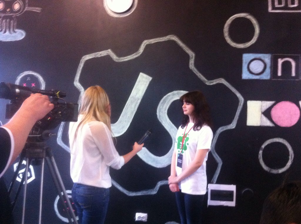 dmitriymaler's tweet image. Настя Смирнова #kirovohradjs