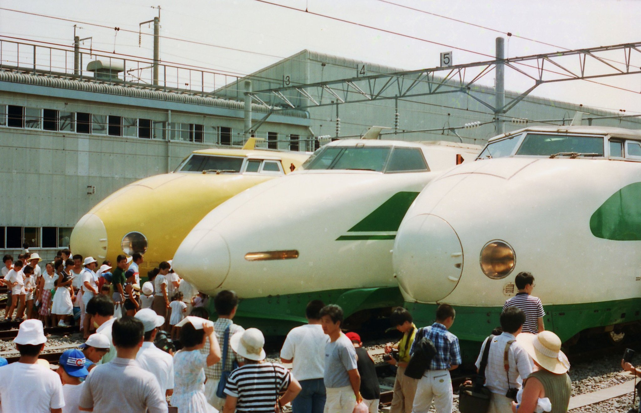 新幹線 おふぐє( ˘ω˘ )эP C106日曜日 東地区 シ58b on X: 