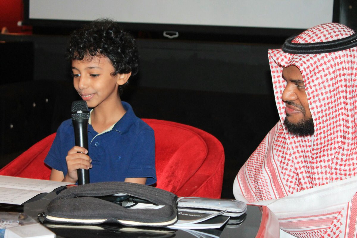 TotallyEnglish's tweet photo. المشاركون في #ملتقى_اللغات يقدمون عروضهم الختامية بالإنجليزية .. عفية عليكم 👏 https://t.co/Fuuf3v2pFl
