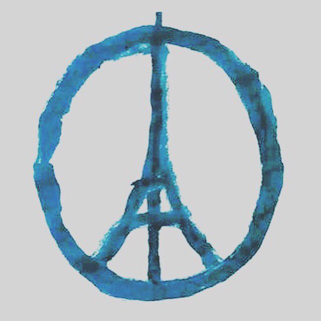 andreoli_giulia's tweet photo. #PrayForParis #Peace https://t.co/aQXLEWBJuY