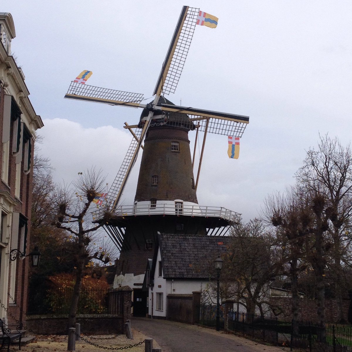 MolenDeHoop's tweet photo. Vandaag de feestelijke ingebruikneming herinrichting centrum Loenen a/d Vecht. https://t.co/im5971GefK