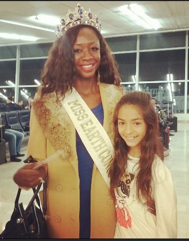 MissEarthCongo's tweet photo. #MissEarthCongo 2015 Christelle arrives to Austria. The coolest thing ever ever is the fans. #MissEarthInAustria. https://t.co/dYHg8J9yuD