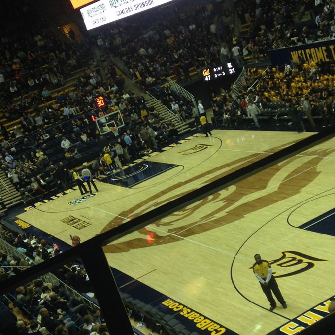 Cal game is live lw https://t.co/sipDaglILo<a href="/tag/nvusxoclothing"class="tags"><span>#nvusxoclothing</span></a><a href="/tag/nvusxo"class="tags"><span>#nvusxo</span></a>