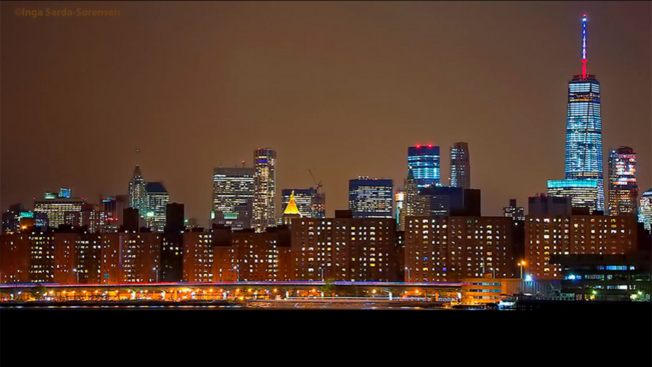 nbcsandiego's tweet photo. World Trade Center lights honors those affected by #ParisAttacks: https://t.co/K0qyhXglTS https://t.co/omdugE5AdS