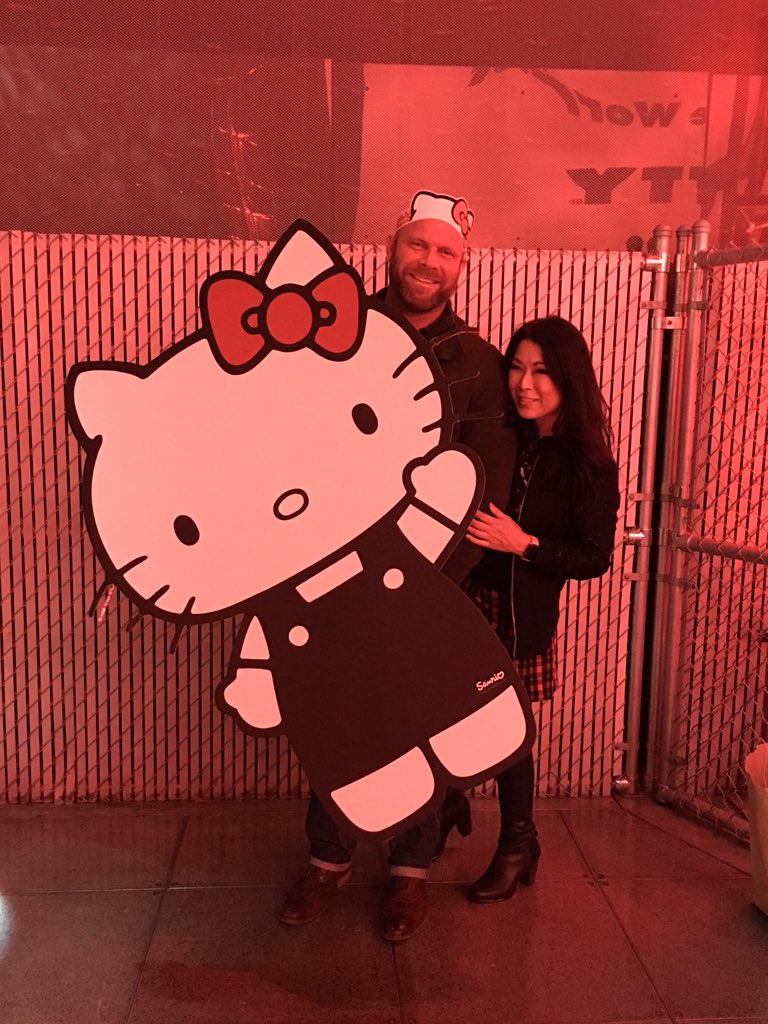 mooniebrn's tweet photo. #HelloKittyEMP So much fun with #hellokitty #bestboyfriend #goodman https://t.co/xJuN482hy4