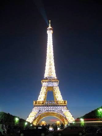 yourlightss's tweet photo. Even the darkest nights will end and the sun will rise. 
#PrayForParis https://t.co/kUKIf8O2SW