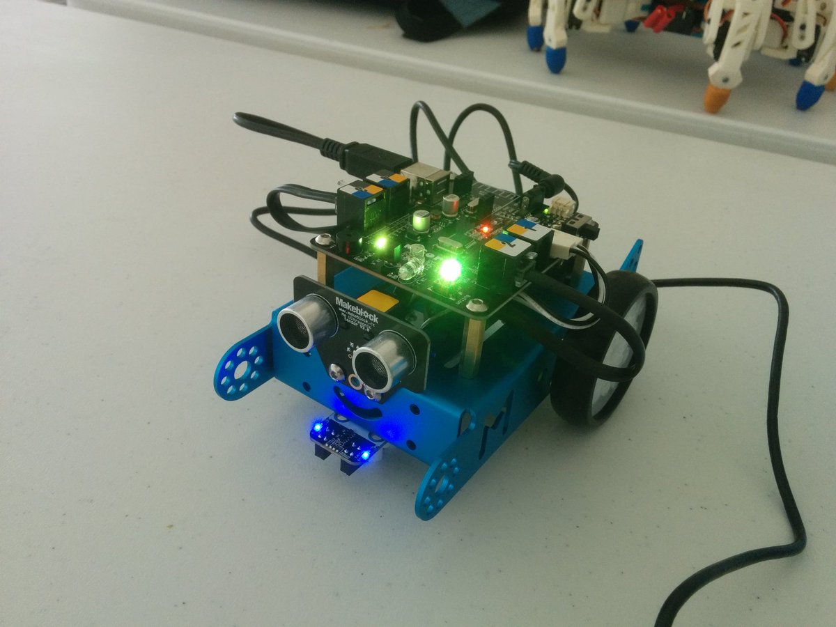 doublehops's tweet image. I've written my first #nodebot script whilst at #buzzconf. github.com/doublehops/nod…
