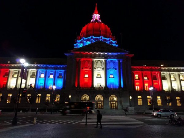CNNnews18's tweet photo. #ParisAttacks: World is with France: San Francisco City Hall, Wembley Empire State Building, Christ the Redeemer https://t.co/Ocq76DIvgY
