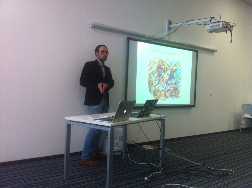 _prefer's tweet image. В @InnopolisU @9seconds рассказывает оочень интересные вещи про аутсорс в России на @0x_dd