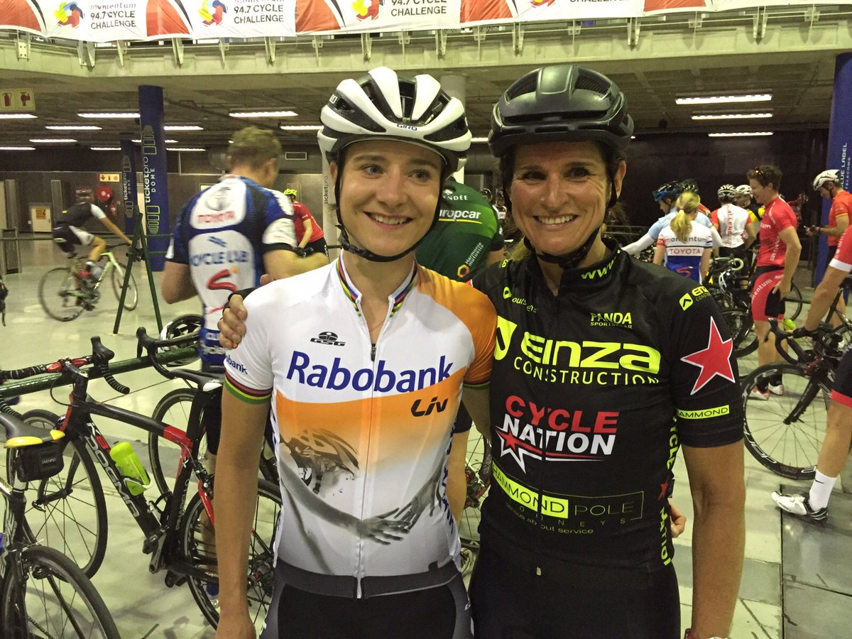 Cycle_Nation's tweet photo. Spotted at the#TwitterRide @marianv and @genellevdr having a blast @momentum947 @CSAWomen #CCLadiesUCI 💃💃 https://t.co/gH3obXw2N7