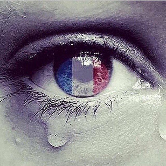 Janvier 2015 .... Novembre 2015... la France pleure...
#ParisAttacks #AttaquesParis #NotAfraid #NousSommesUnis