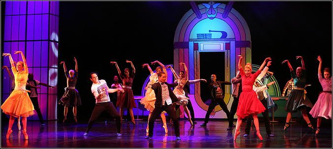 TheatreSceneCpt's tweet photo. #PrivatePresley, we salute you! Great night of rock n roll #ballet at @BaxterTheatre! https://t.co/PwbFhQRI6P https://t.co/7j46NMgreQ