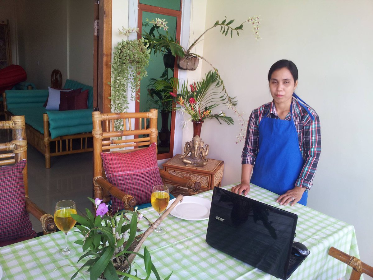 happycambo's tweet photo. My place. guest house RED &amp; GREEN https://t.co/FJ0q6xdyt0