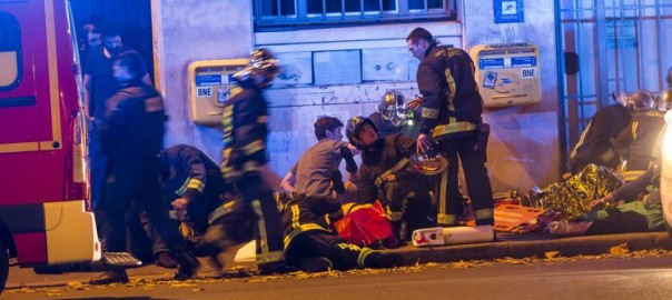 VilaWeb's tweet photo. L’onada d’atemptats a París deixa 120 morts i més de 200 ferits
https://t.co/b4lRGzqbPx https://t.co/TwOBkGA94R