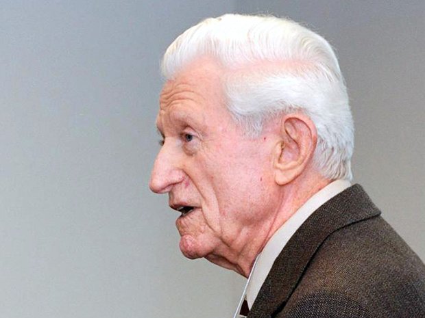 getDev_Support's tweet image. Honoring Gene Amdahl, who developed the System/360 mainframe at IBM vytm.in/EgGfzQ #SDTimes