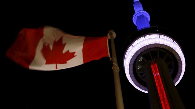 itvnews's tweet photo. World landmarks turn blue, white and red in a show of support for Paris #ParisAttacks https://t.co/v1cWJEP6ye https://t.co/YxLScFPnq7