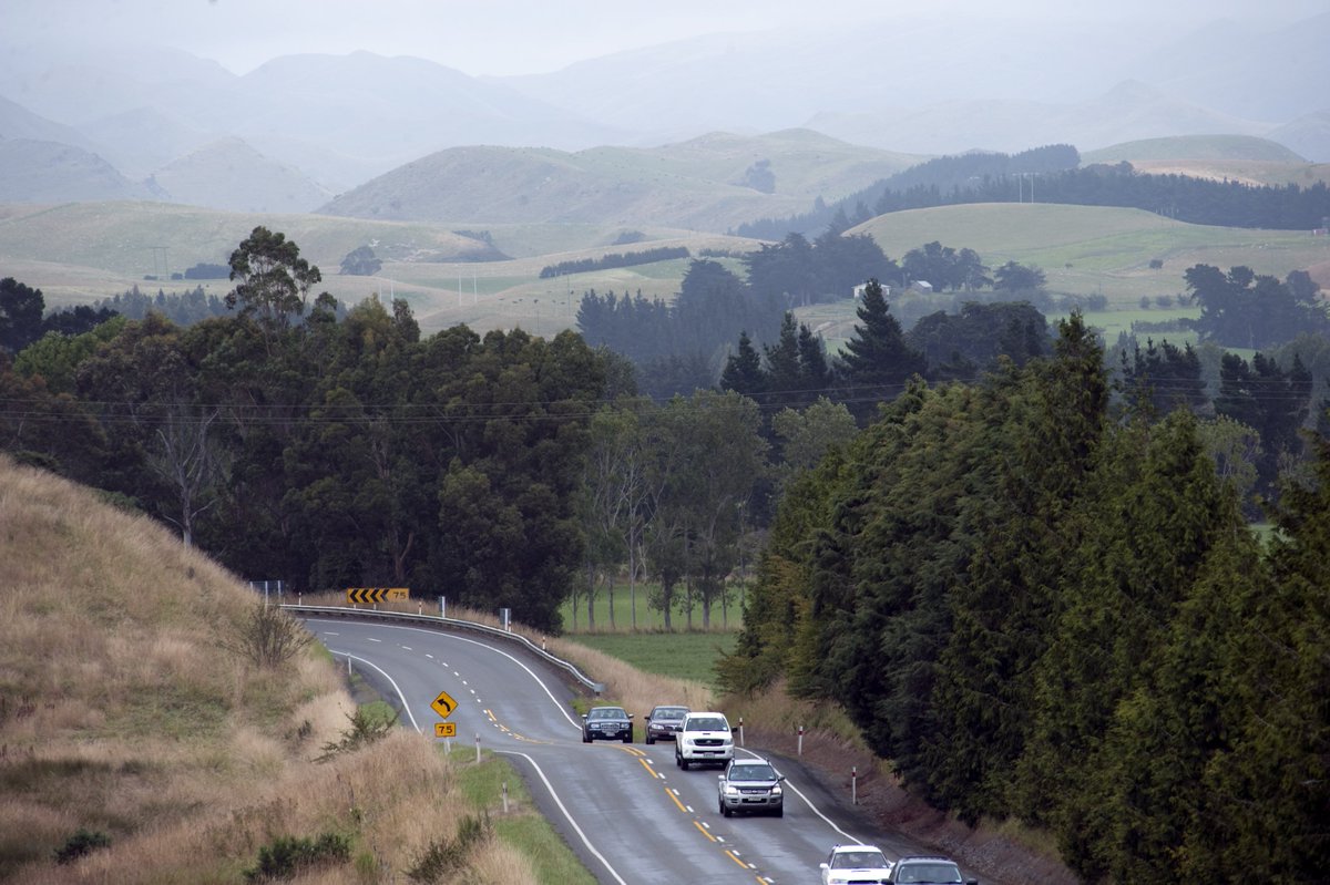 nztacwc's tweet image. Traffic will be heavy on the northern motorway due to holidaymakers returning to ChCh. Allow a longer travel time.