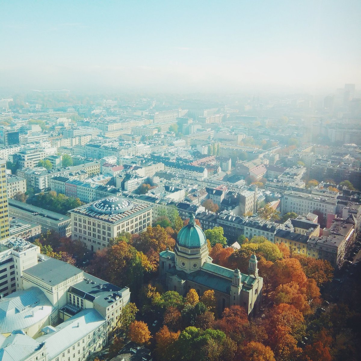MarriottWarsaw's tweet photo. #Warszawa da się lubić / From #Warsaw with #love
#poland #polska #jesien #autumn
view from Panorama Sky Bar https://t.co/URVKn6wWfK
