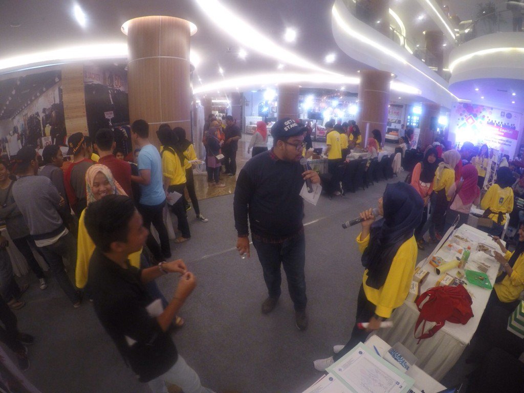 Yok ada Hifdzi Khoir di Lippo Plaza , segera merapat sebelum acaranya selesai :))