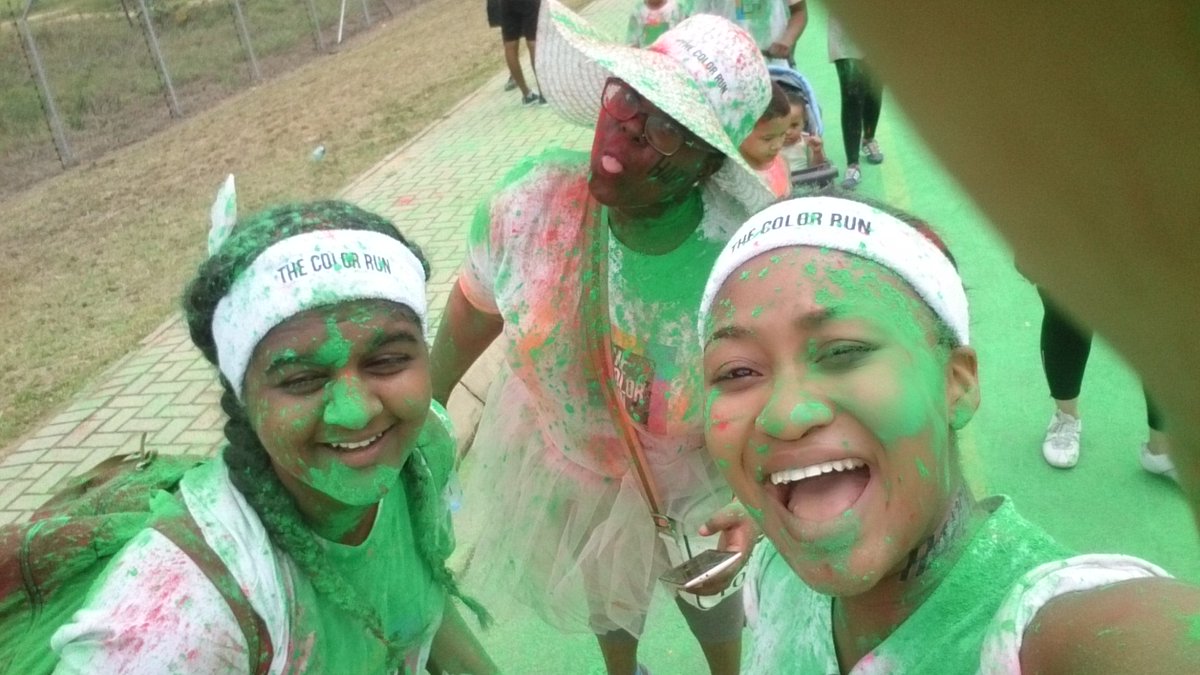 Lenny_117's tweet photo. #color #colorrun #colorrun2015 #colorrunnlp #thehappiest5k #thecolorrunsa #igersmp #medihelpfunfithealthy https://t.co/DoRlPTq6uQ
