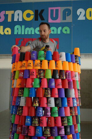 playstera's tweet photo. #recordguinness #stackup2015 #stacking https://t.co/TmSEy4S3ND