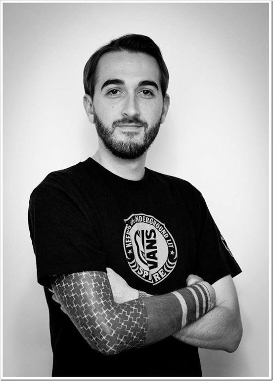 ekmagic's tweet image. On recherche notre collègue et ami  il était au #Bataclan Cédric Gomet merci #ParisAttacks merci #Twitter