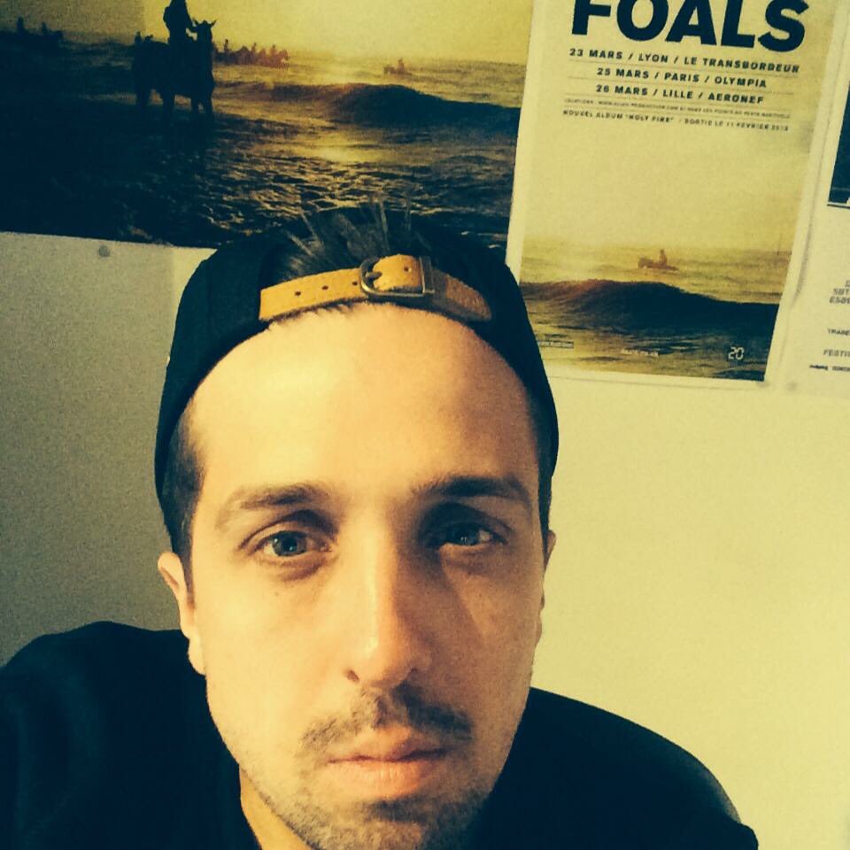 Merci pour vos RT, nous sommes tjs sans nouvelle de Thomas Duperron. J'espère que tu vas bien mon toto #Bataclan