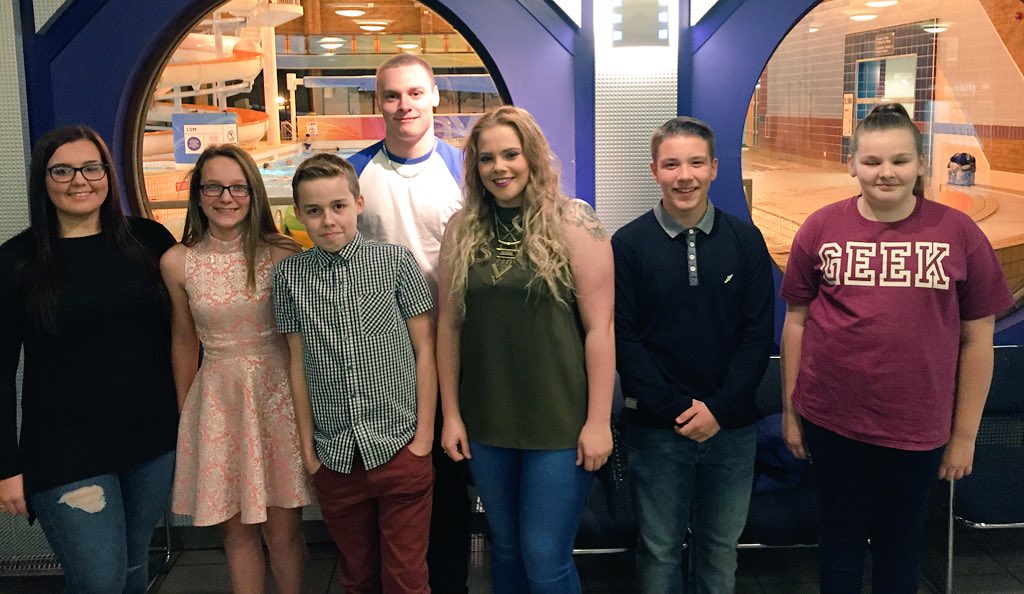 DuffrynHigh5x60's tweet photo. @DuffrynHigh5x60 team at the Newport Volunteer Awards Evening last night! Great night had by all👍🏻 @nlsportsdev https://t.co/odN4rvXt8b