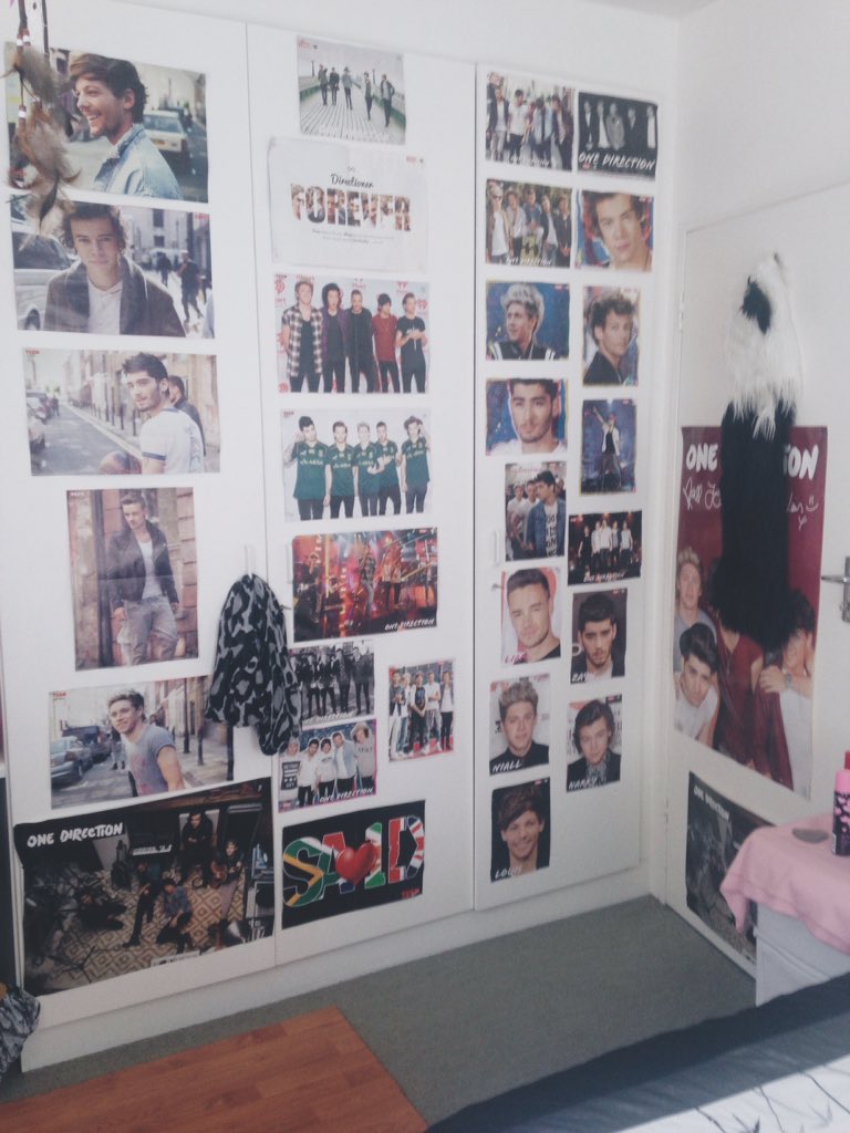 xo_st4rgirI's tweet photo. @KFMza #KFMdirectioners I'm the biggest directioner, and if these aren't enough proof, just check my Twitter page π https://t.co/pvTBfnbmcC