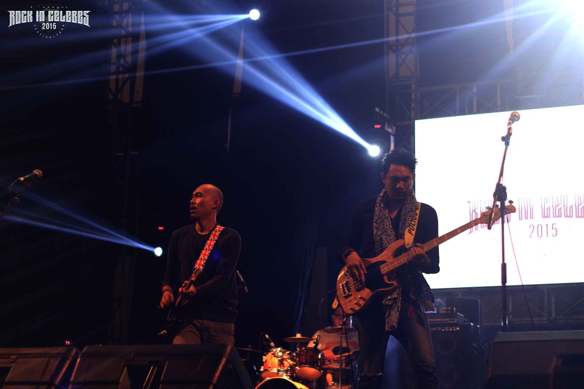 <a href="/TLTHofficial/">theLovers&theHaters</a>, unit Rock asal Manado di #RICfest2015 #Makassar