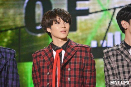 Timeto_Taem's tweet photo. 131114 멜론 뮤직 어워드 (3)

#태민 https://t.co/1m3NluKUaY