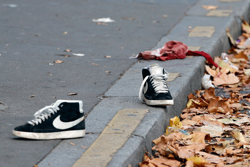 UpperHighwayLiv's tweet photo. 300 hospitalised after Paris attacks, 80 'critical' https://t.co/tu5cYppTJf https://t.co/7eHMVsSF2Y