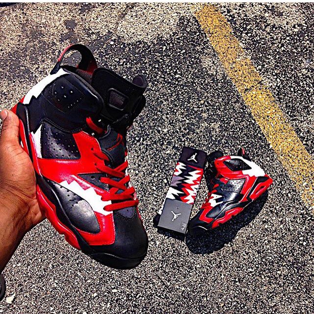 mnm_customs's tweet photo. We are selling these SAWTOOTH 6s Size 9.5. Hmu.  PRICE NEGOTIABLE!!!! With socks 😊 https://t.co/CQ81r1Dz6r