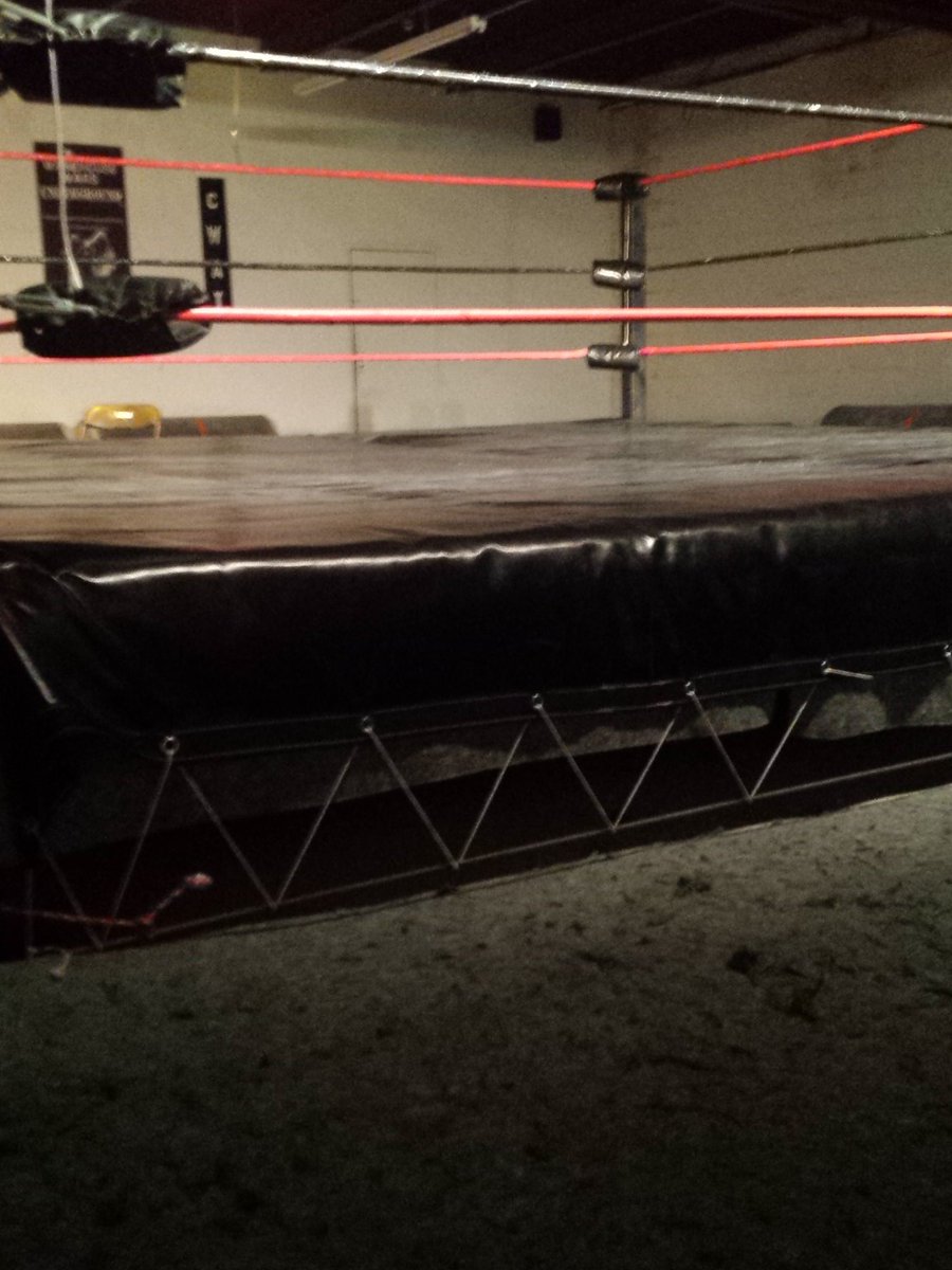 KyleAlex92's tweet photo. Saturday Morning Warehouse training with @LesThatcher 10 A.M. also on Tuesday's and Thursday's at 6 P.M. https://t.co/9WkWov0DIS