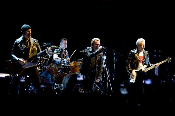 elespectador's tweet photo. U2 cancela concierto que iba a dar el sábado en París por atentados

https://t.co/BloiD7wMoj https://t.co/kCDFjs9RgA