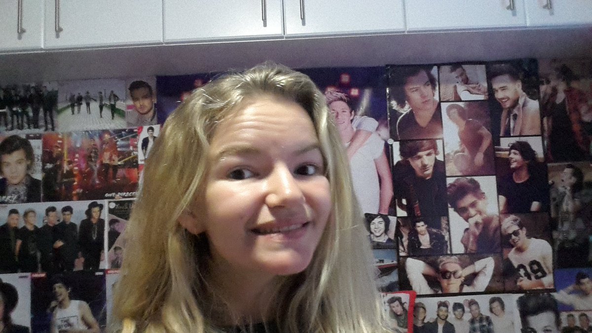 hehas4nipples's tweet photo. #KFMdirectioners #CokeTop40SA
I got the One Direction infection https://t.co/KTGuGtt7Js