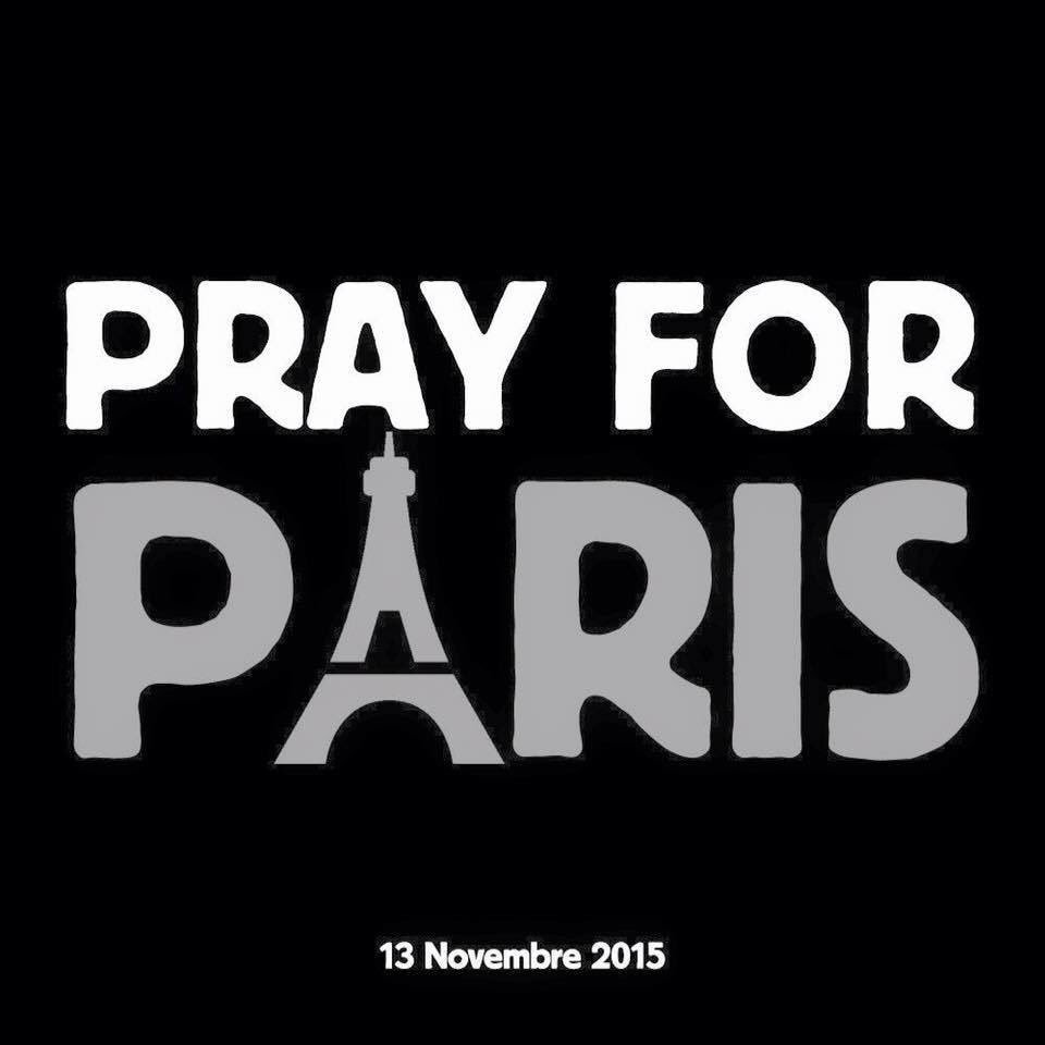 LizzyFireLizard's tweet image. #Prayers4Paris