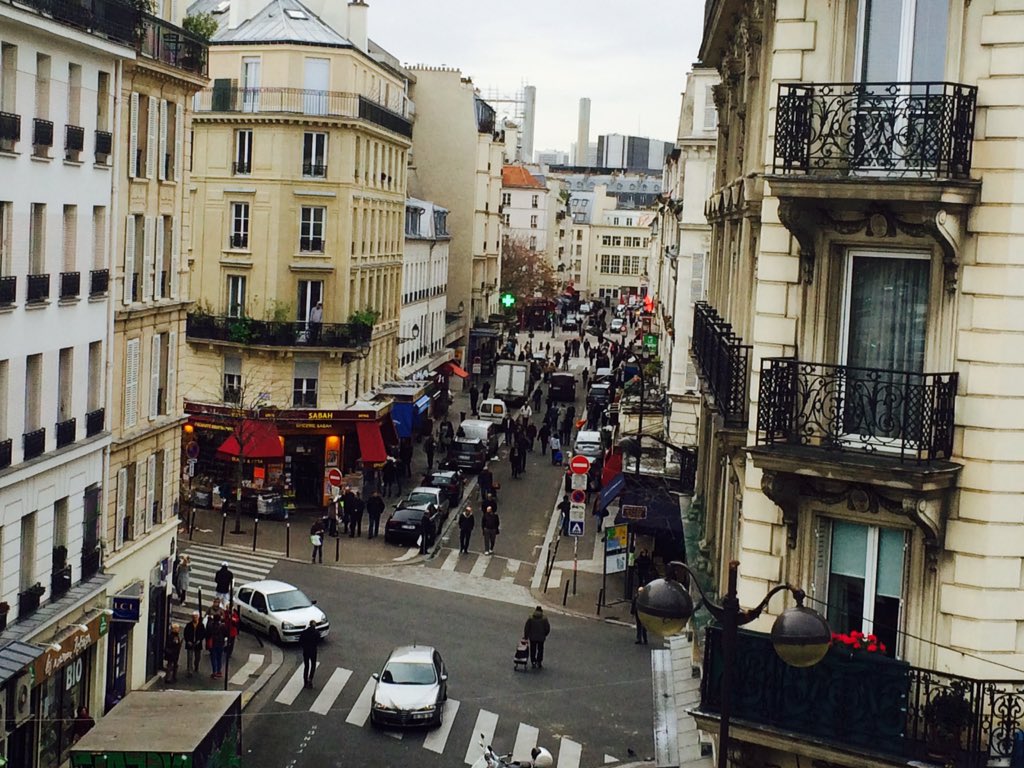 MaximColch's tweet photo. Good to see Parisians out on the streets today. https://t.co/GoU5ypkodw