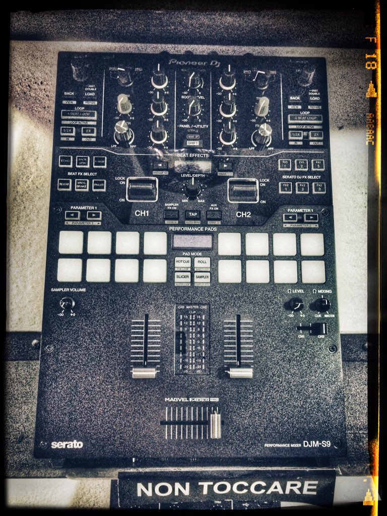 sasadj_com's tweet photo. @PioneerDJglobal @Serato #DJMS9 #scratch #mixer #review #comingsoon on @DigitalJockey &amp; @djforum_mag by #Sasadj https://t.co/U0SpxZ8jLD